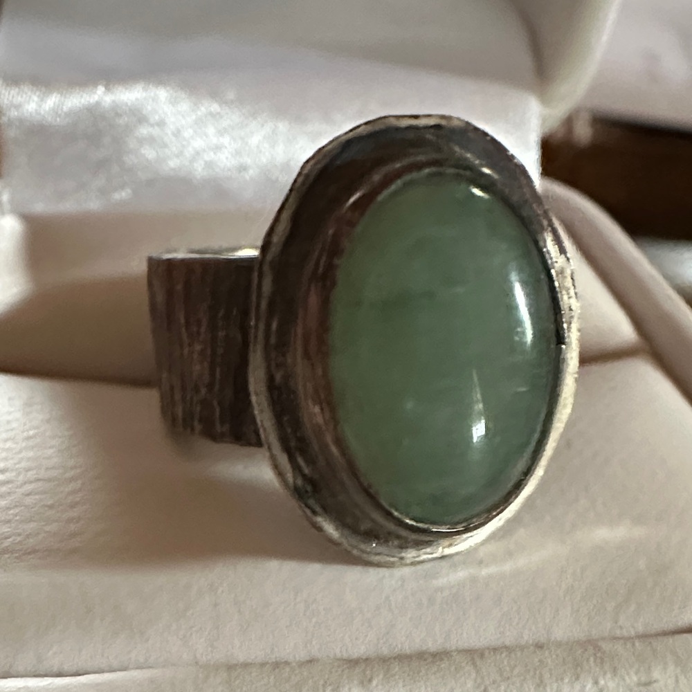 Sundance Green Stone Oval Sterling-Style Women's Ring - Unbranded